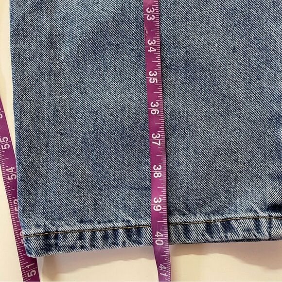 Cotton On Medium Wash Blue Ripped Knee Loose Straight Jean Size 4 EUC - Picture 8 of 11